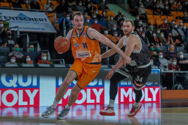 稳固防守而 稳固防守而