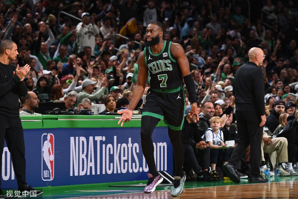 两队的对决 两队的对决